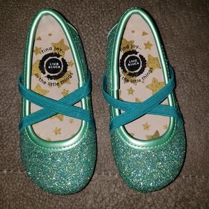 Livie&Luca toddler shoes, size 5. Like new